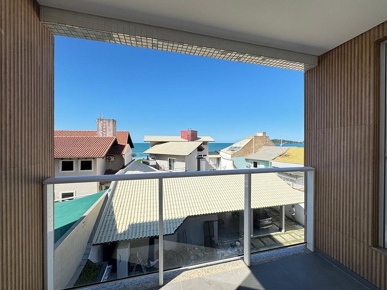 Ampla Cobertura Duplex com Hidro a 20m da Praia de Bombas