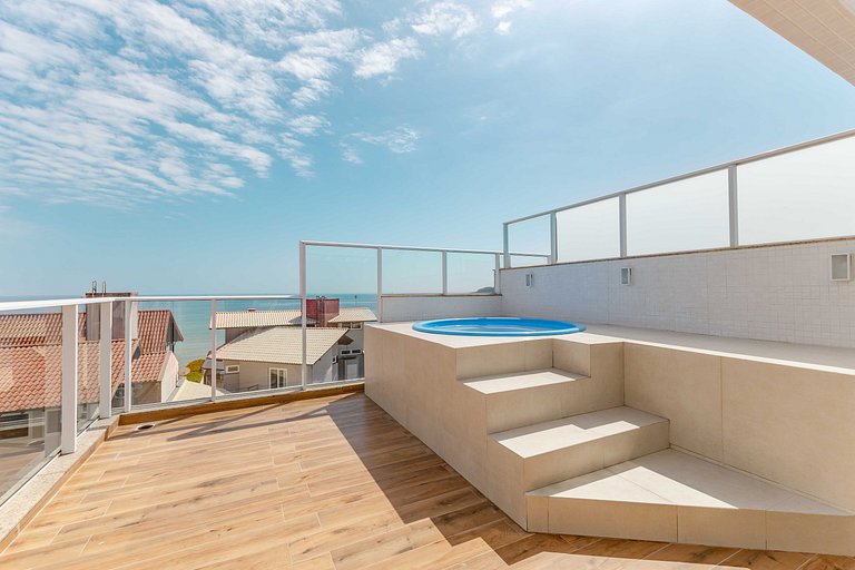 Ampla Cobertura Duplex com Hidro a 20m da Praia de Bombas