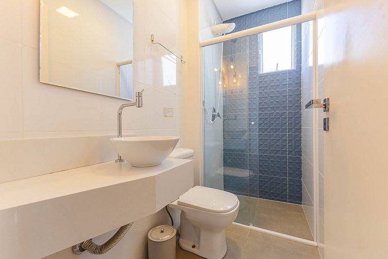 Ampla Cobertura Duplex com Hidro a 20m da Praia de Bombas