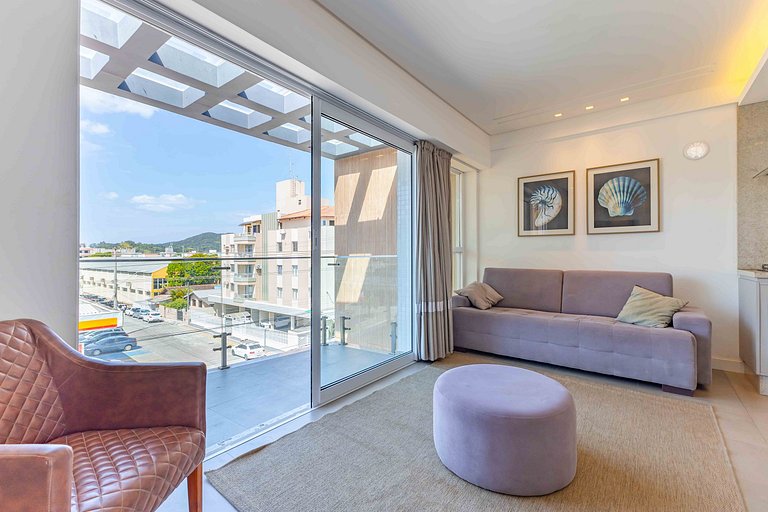 Ampla Cobertura Duplex com Hidro a 20m da Praia de Bombas