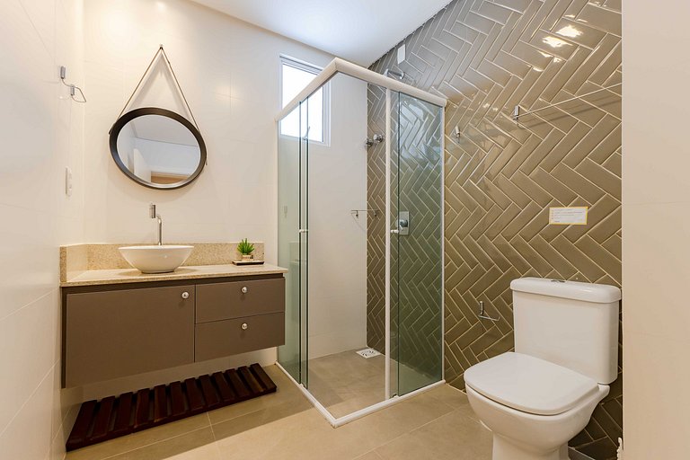 Ampla Cobertura Duplex com Hidro a 20m da Praia de Bombas