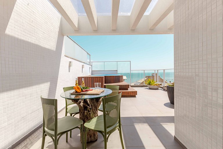 Cobertura Duplex com Hidro a 20m da Praia de Bombas