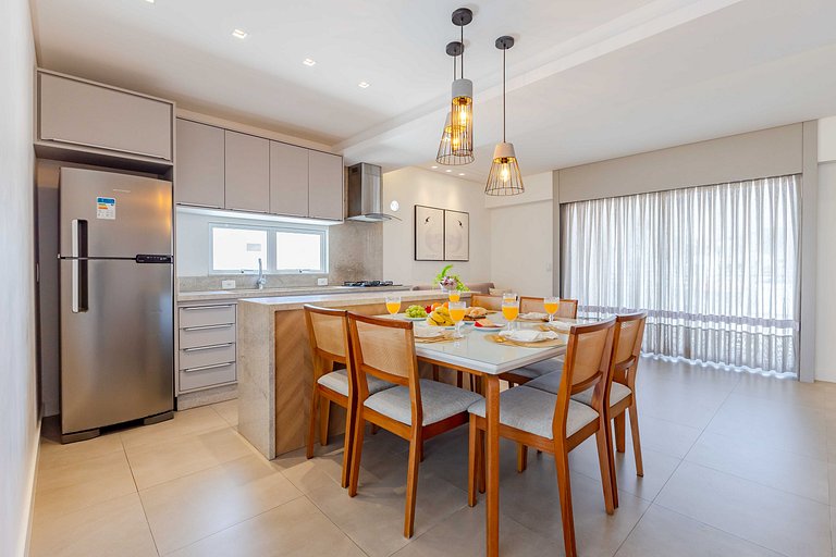 Cobertura Duplex com Hidro a 20m da Praia de Bombas