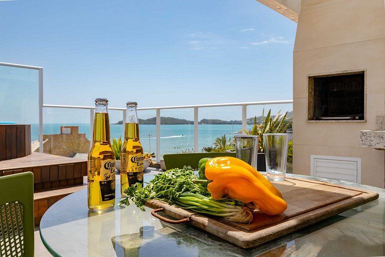 Cobertura Duplex com Hidro a 20m da Praia de Bombas