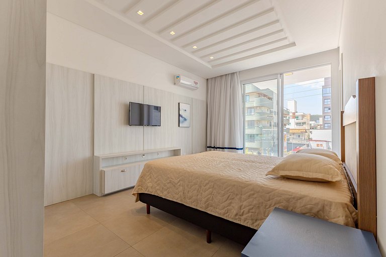 Cobertura Duplex com Hidro a 20m da Praia de Bombas