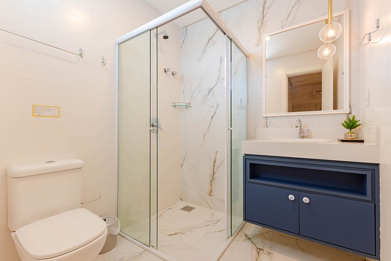 Cobertura Duplex com Hidro a 20m da Praia de Bombas