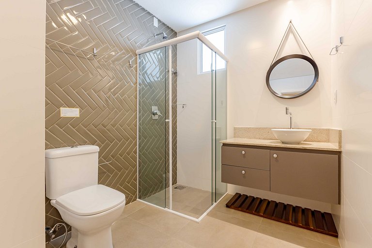 Cobertura Duplex com Hidro a 20m da Praia de Bombas