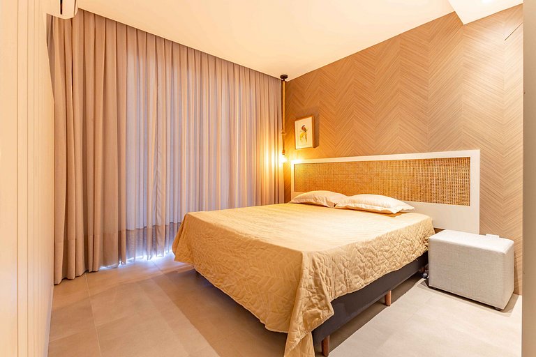 Cobertura Duplex com Hidro a 20m da Praia de Bombas