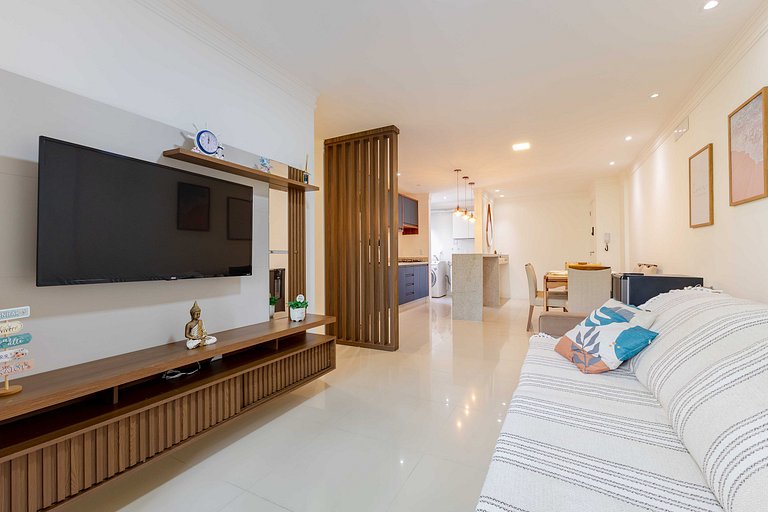 Amplo Apto a 150 Metros da Praia de Bombinhas