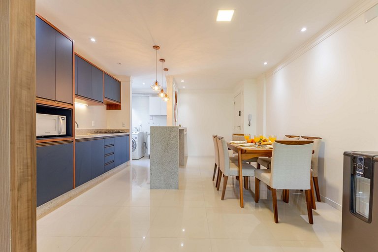 Amplo Apto a 150 Metros da Praia de Bombinhas