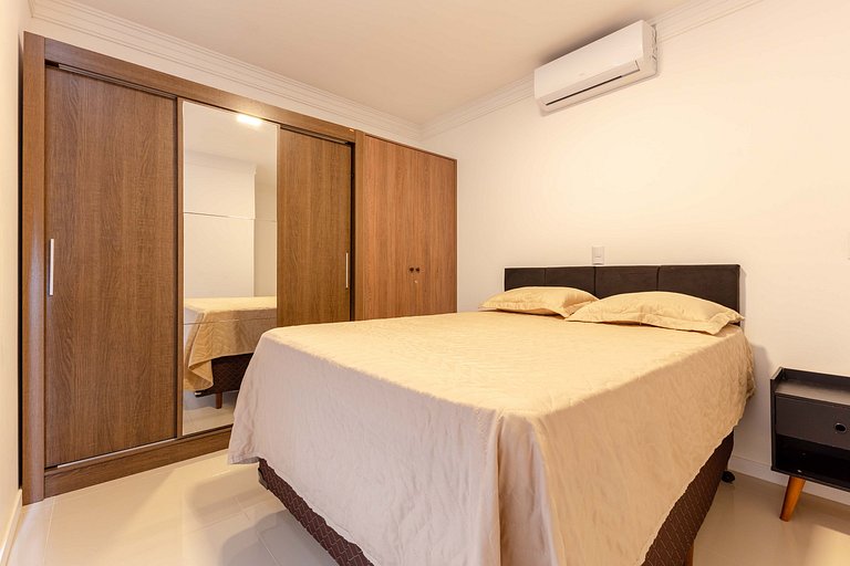 Amplo Apto a 150 Metros da Praia de Bombinhas