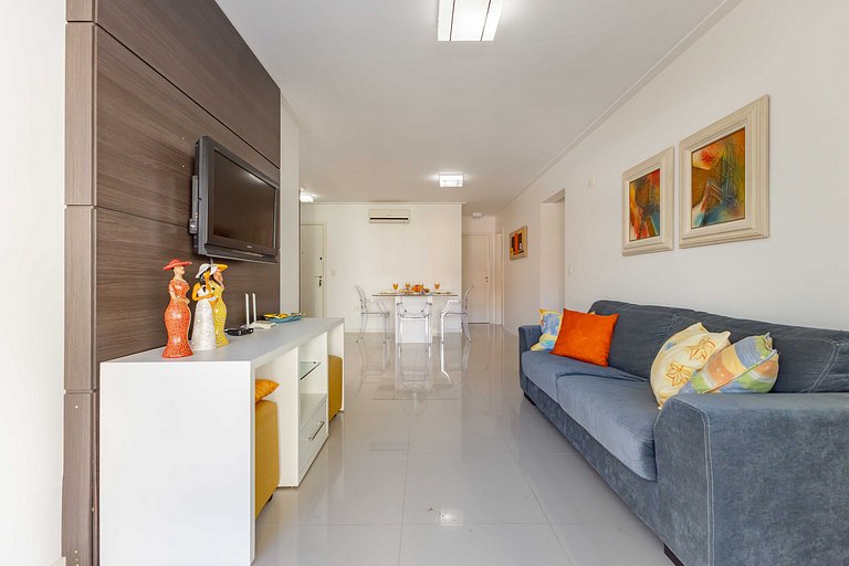 Amplo Apto Bem Localizado a 200 metros da Praia