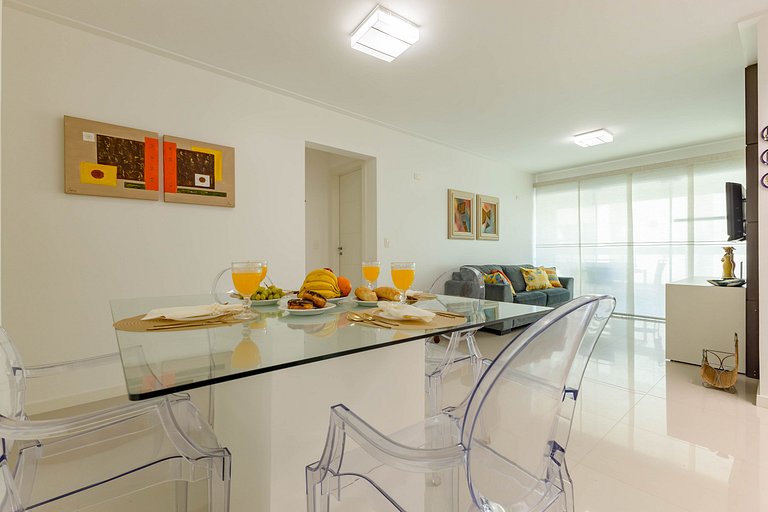 Amplo Apto Bem Localizado a 200 metros da Praia