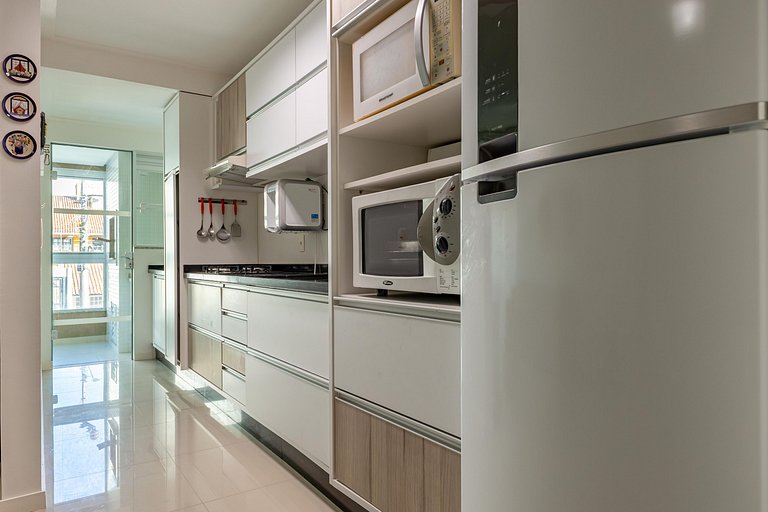 Amplo Apto Bem Localizado a 200 metros da Praia