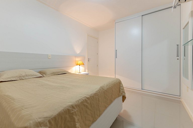 Amplo Apto Bem Localizado a 200 metros da Praia