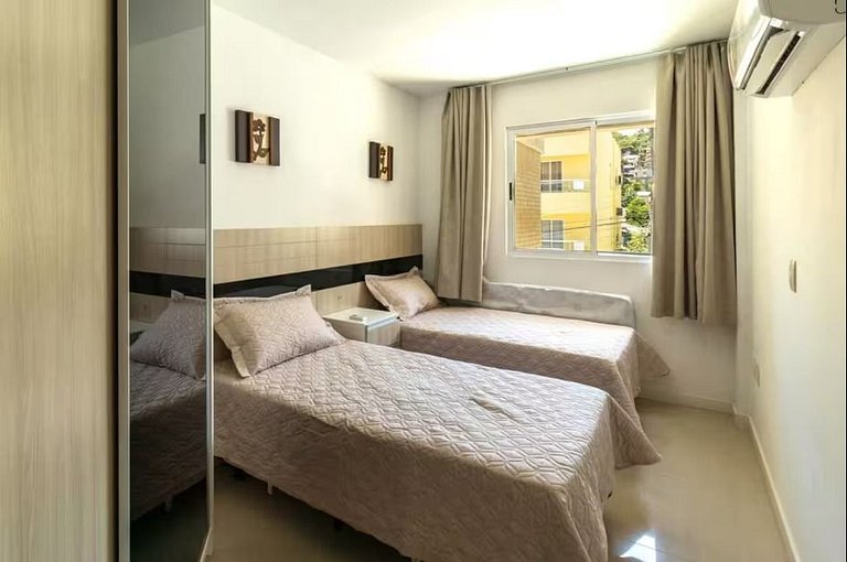 Confortável Apto a 70 Metros da Praia de Bombinhas