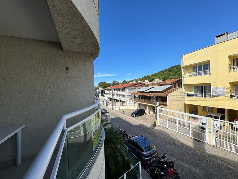 Confortável Apto a 70 Metros da Praia de Bombinhas