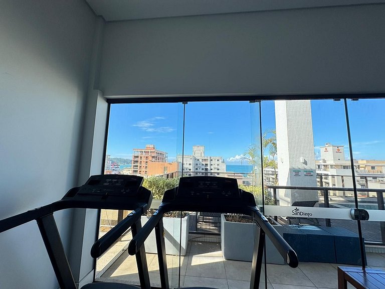 Elegante Apto a Poucos Metros da Praia de Bombas