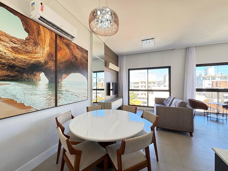 Elegante Apto a Poucos Metros da Praia de Bombas