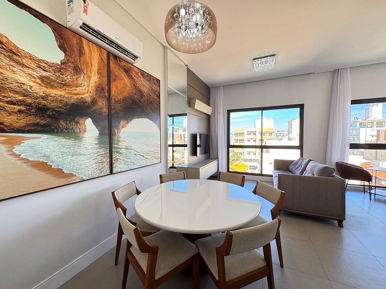 Elegante Apto a Poucos Metros da Praia de Bombas