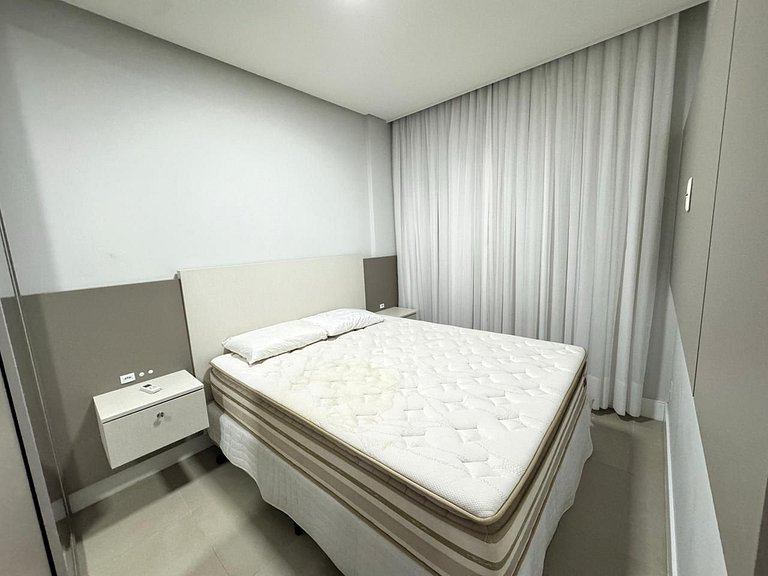 Elegante Apto a Poucos Metros da Praia de Bombas