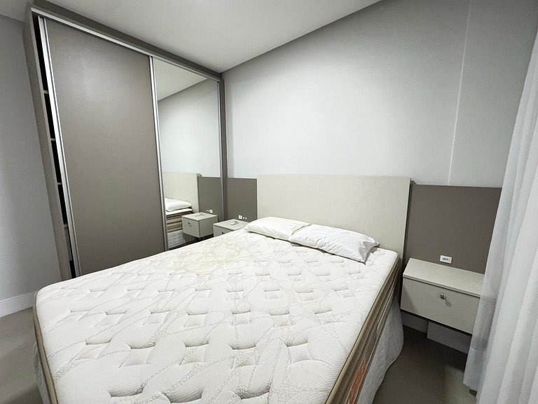 Elegante Apto a Poucos Metros da Praia de Bombas