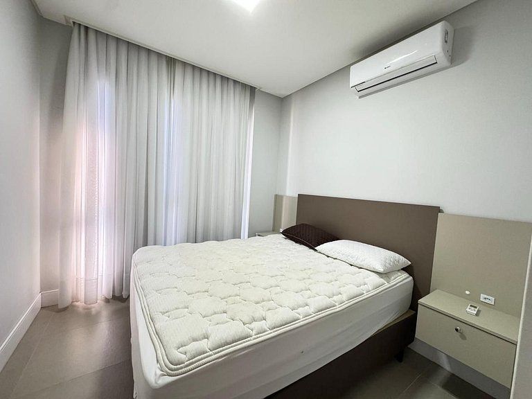 Elegante Apto a Poucos Metros da Praia de Bombas