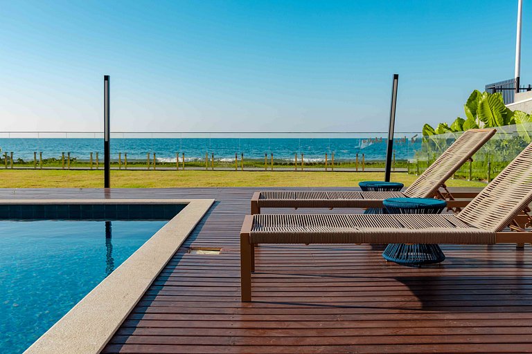 Apartamento Luxuoso Frente Mar na Praia de Bombas