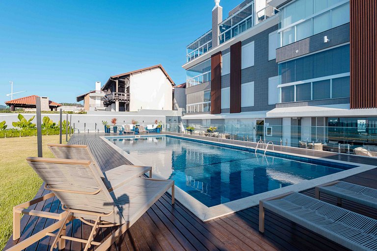 Apartamento Luxuoso Frente Mar na Praia de Bombas