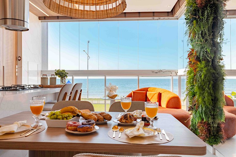 Apartamento Luxuoso Frente Mar na Praia de Bombas