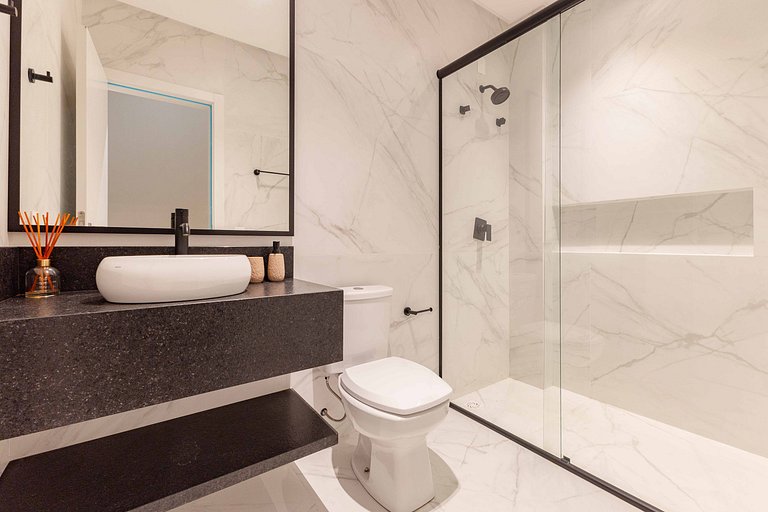 Apartamento Luxuoso Frente Mar na Praia de Bombas