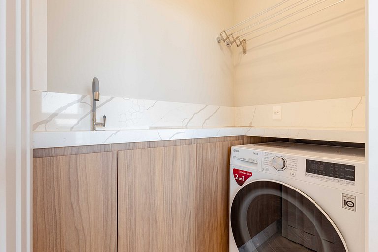 Apartamento Luxuoso Frente Mar na Praia de Bombas