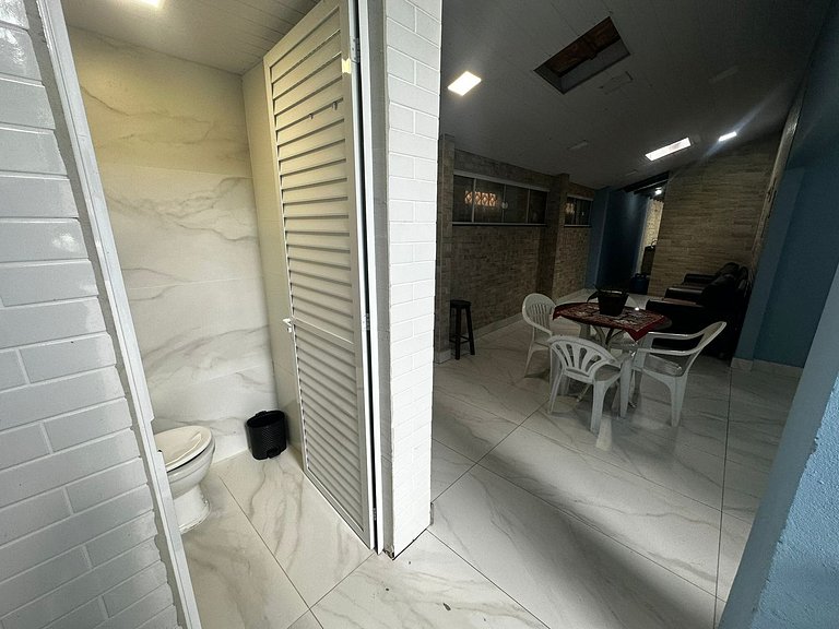 Exclusiva Casa Com Piscina, Em Bombas