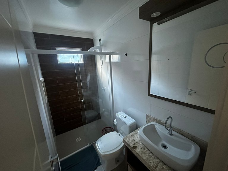 Exclusiva Casa Com Piscina, Em Bombas