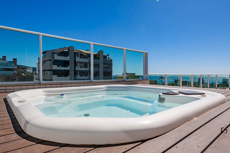 Exclusivo ático con jacuzzi privado en la playa de Bombinhas