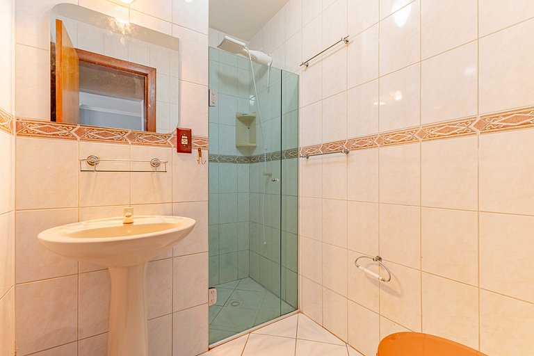 Apartamento a 70 Metros da Praia de Bombas