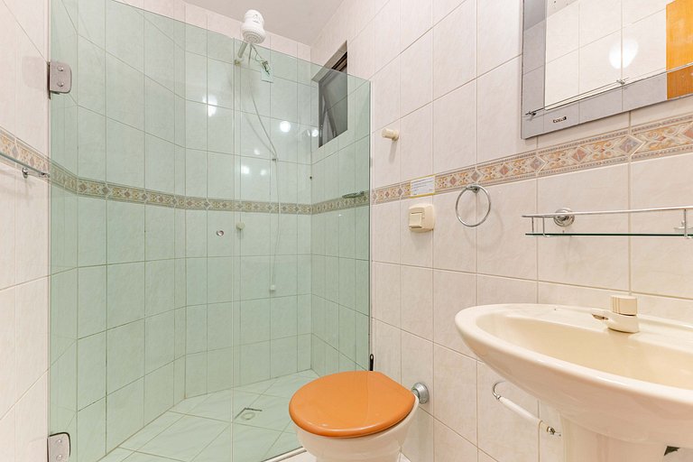 Apartamento a 70 Metros da Praia de Bombas