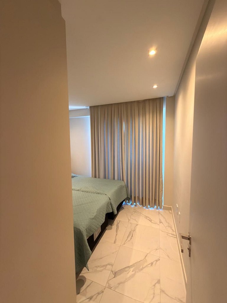 Apto em Condominio com Piscina Climatizada