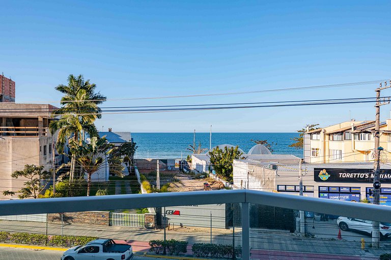 Apto com Localização Privilegiada na Praia de Bombas